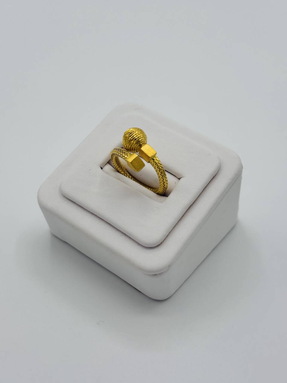 Ladies Ring