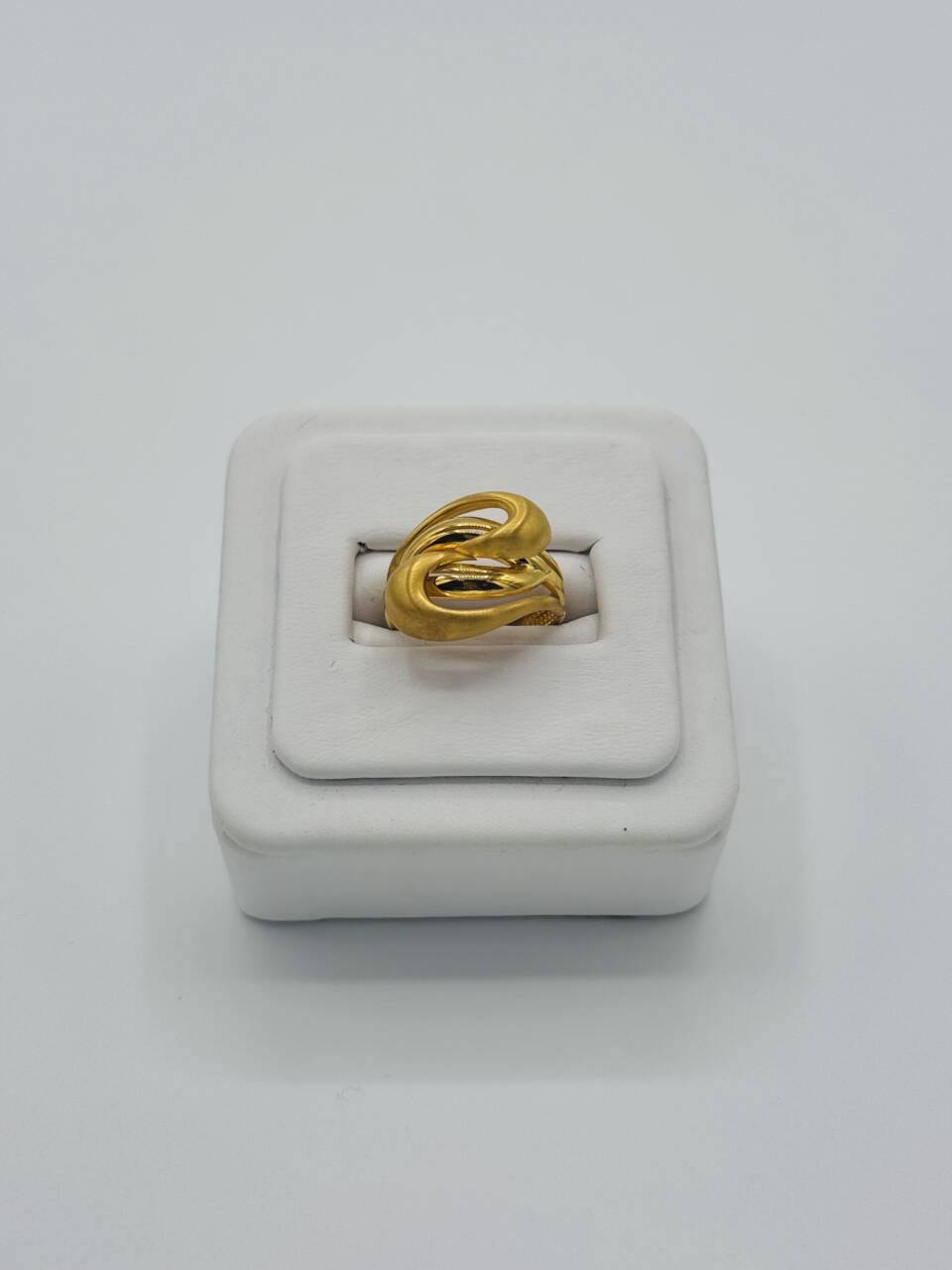 Ladies Ring