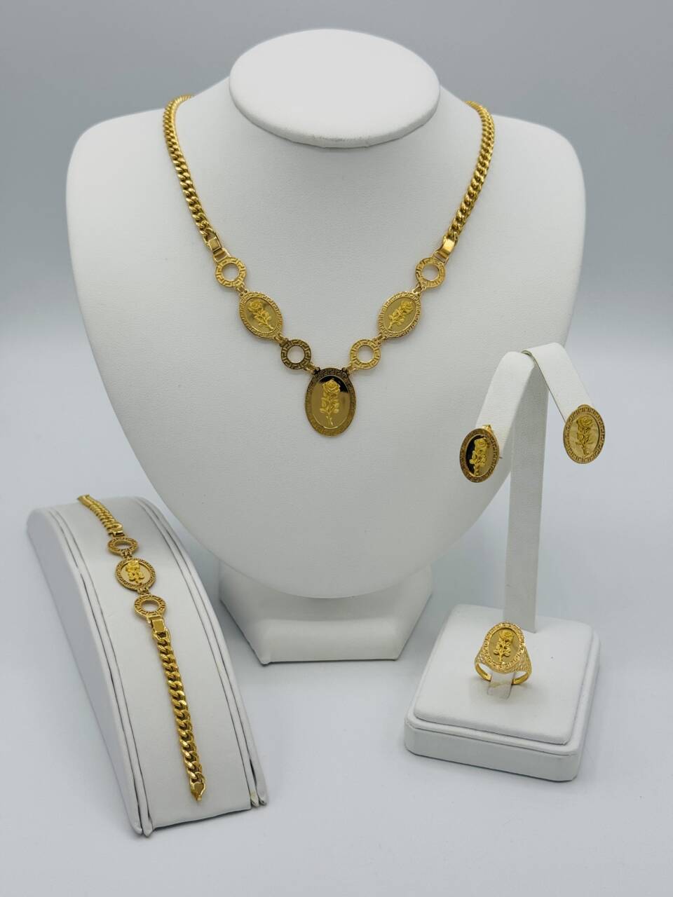 Necklace Set