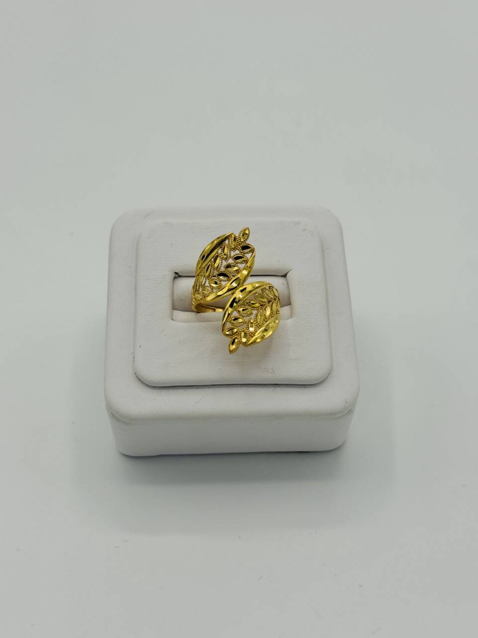 Ladies Ring