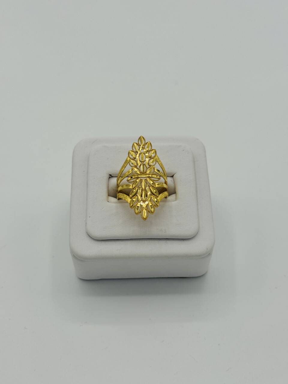 Ladies Ring