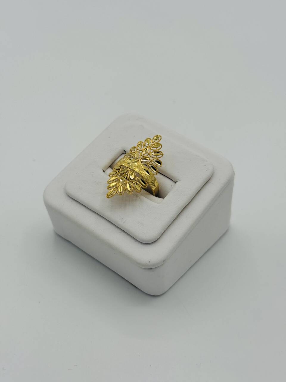Ladies Ring
