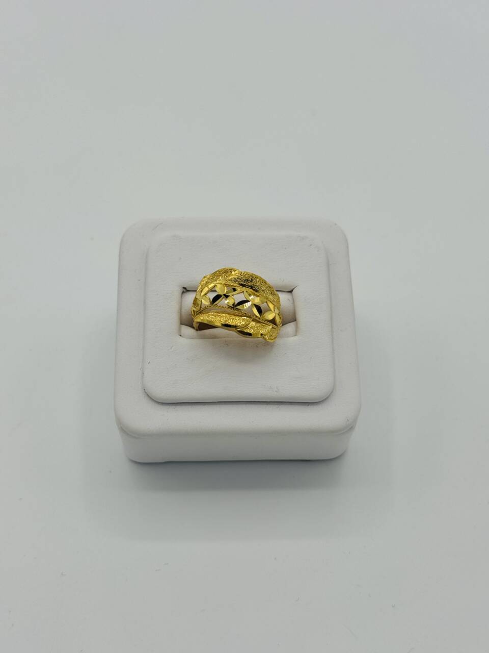 Ladies Ring