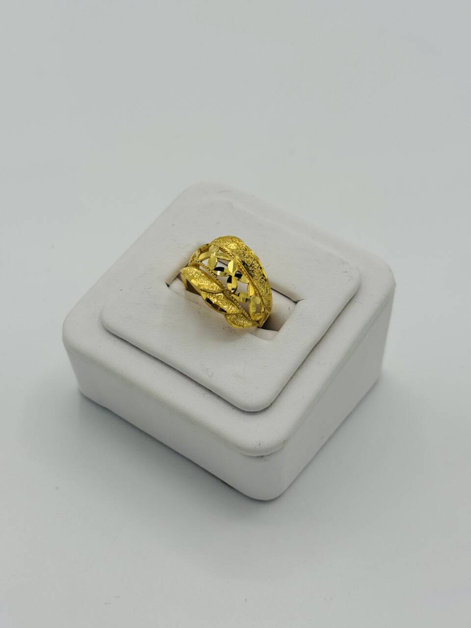 Ladies Ring