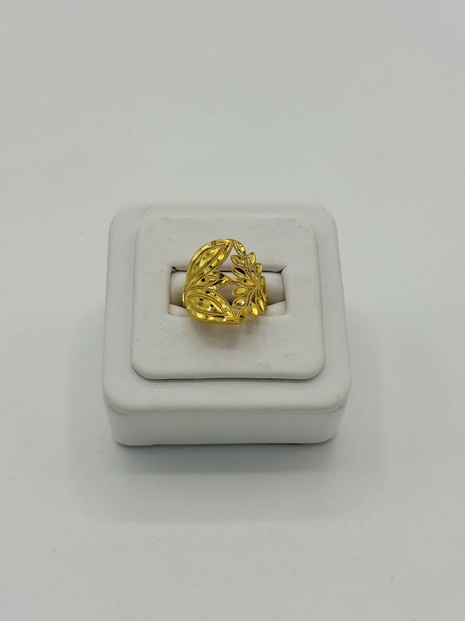 Ladies Ring