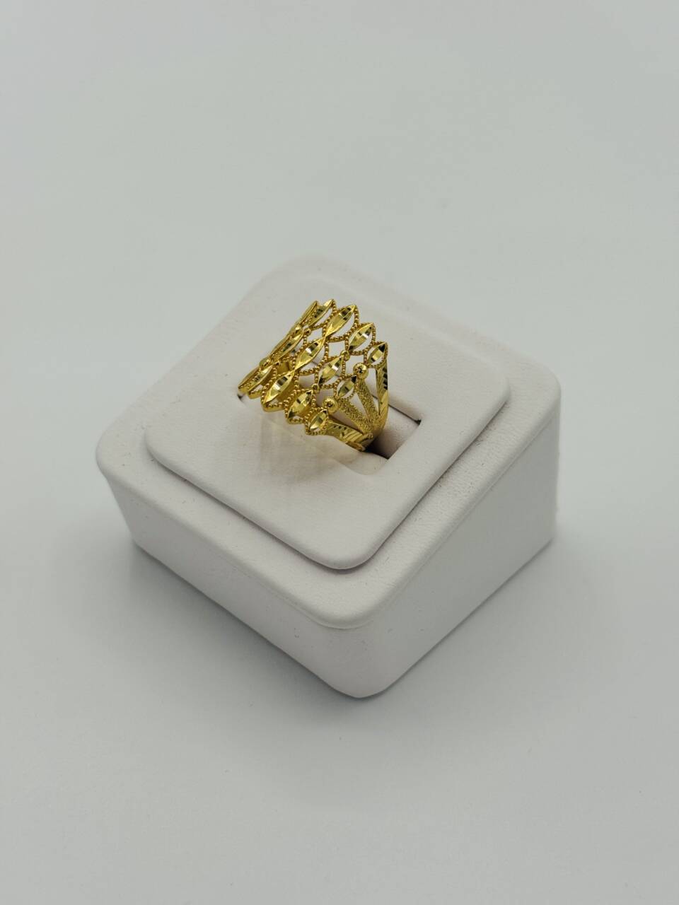 Ladies Ring