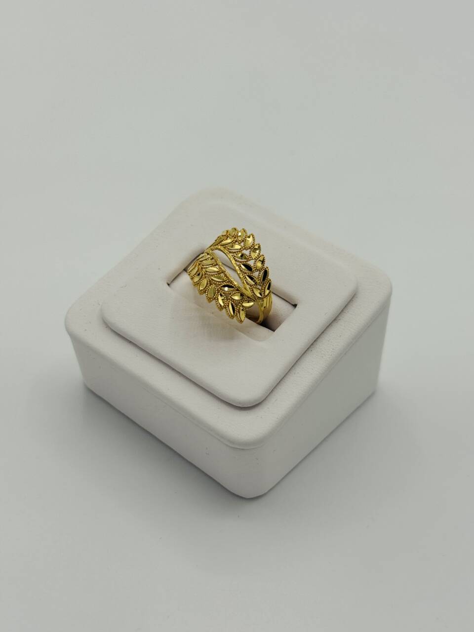 Ladies Ring