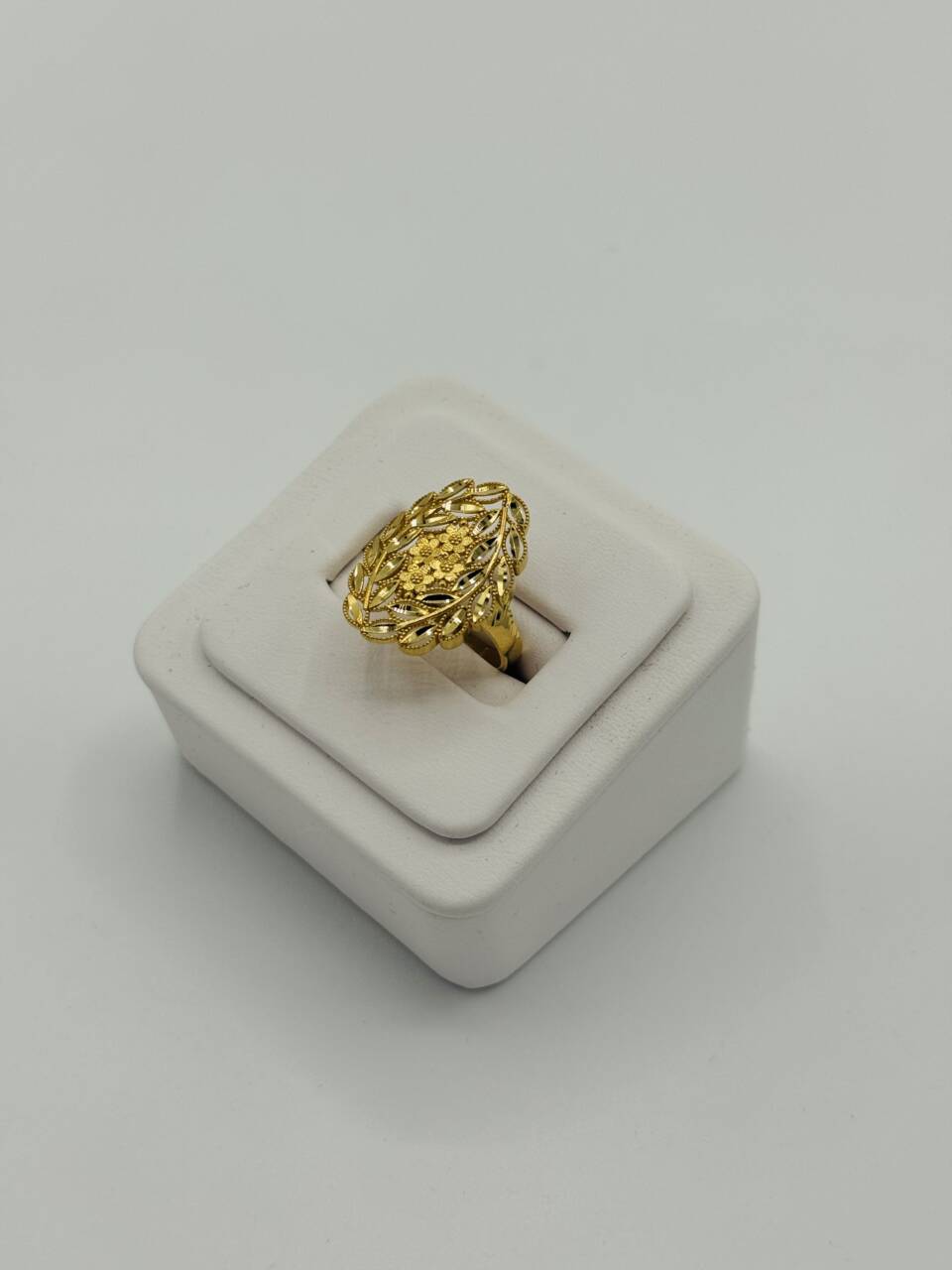 Ladies Ring