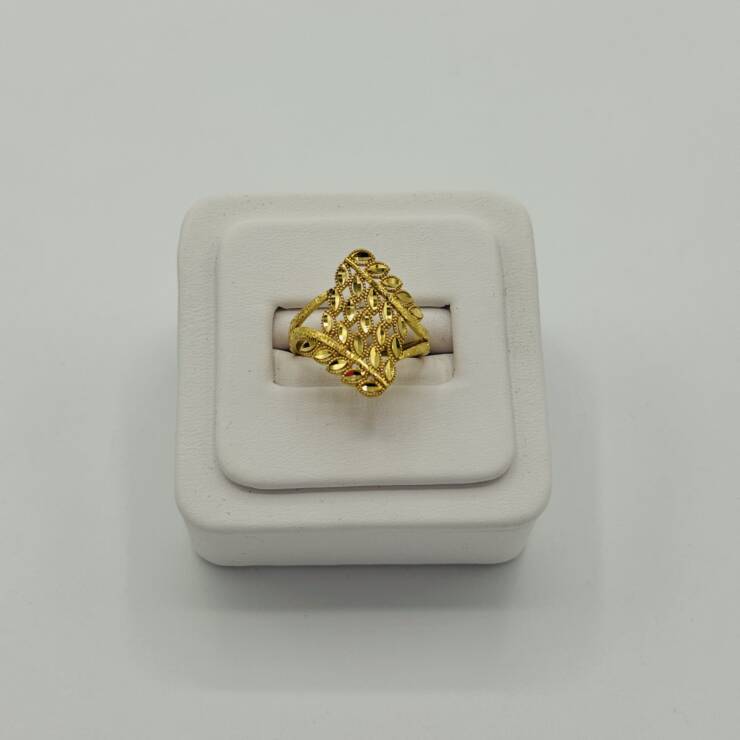 Ladies Ring