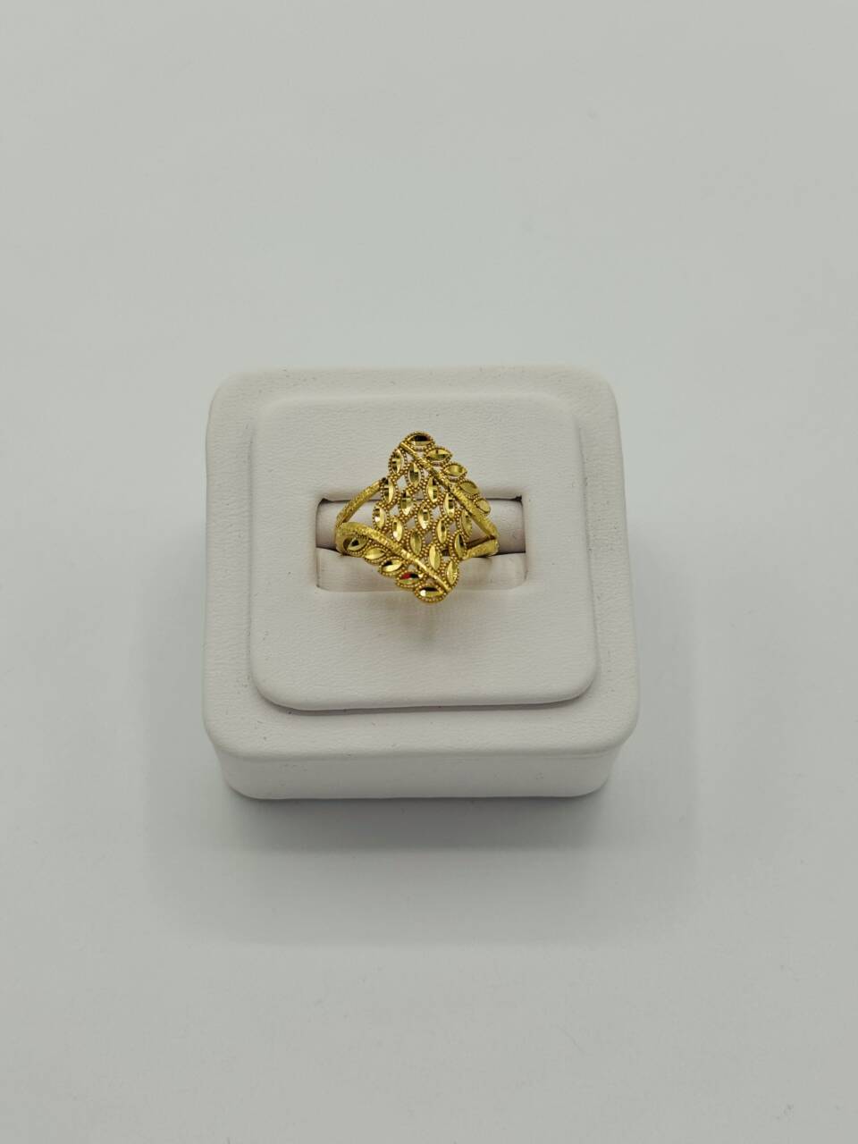 Ladies Ring