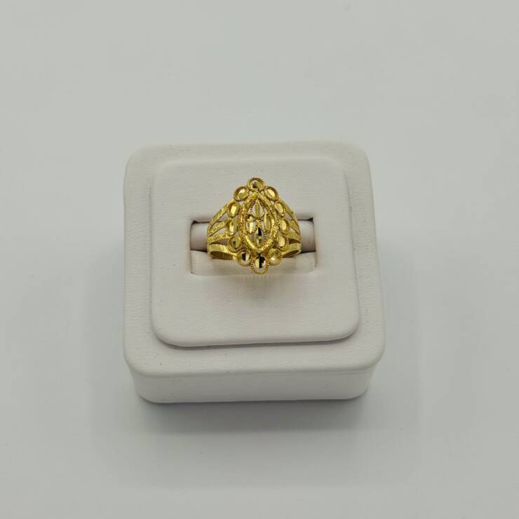 Ladies Ring
