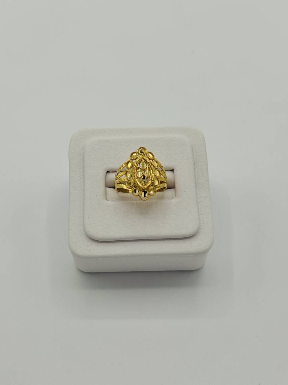Ladies Ring