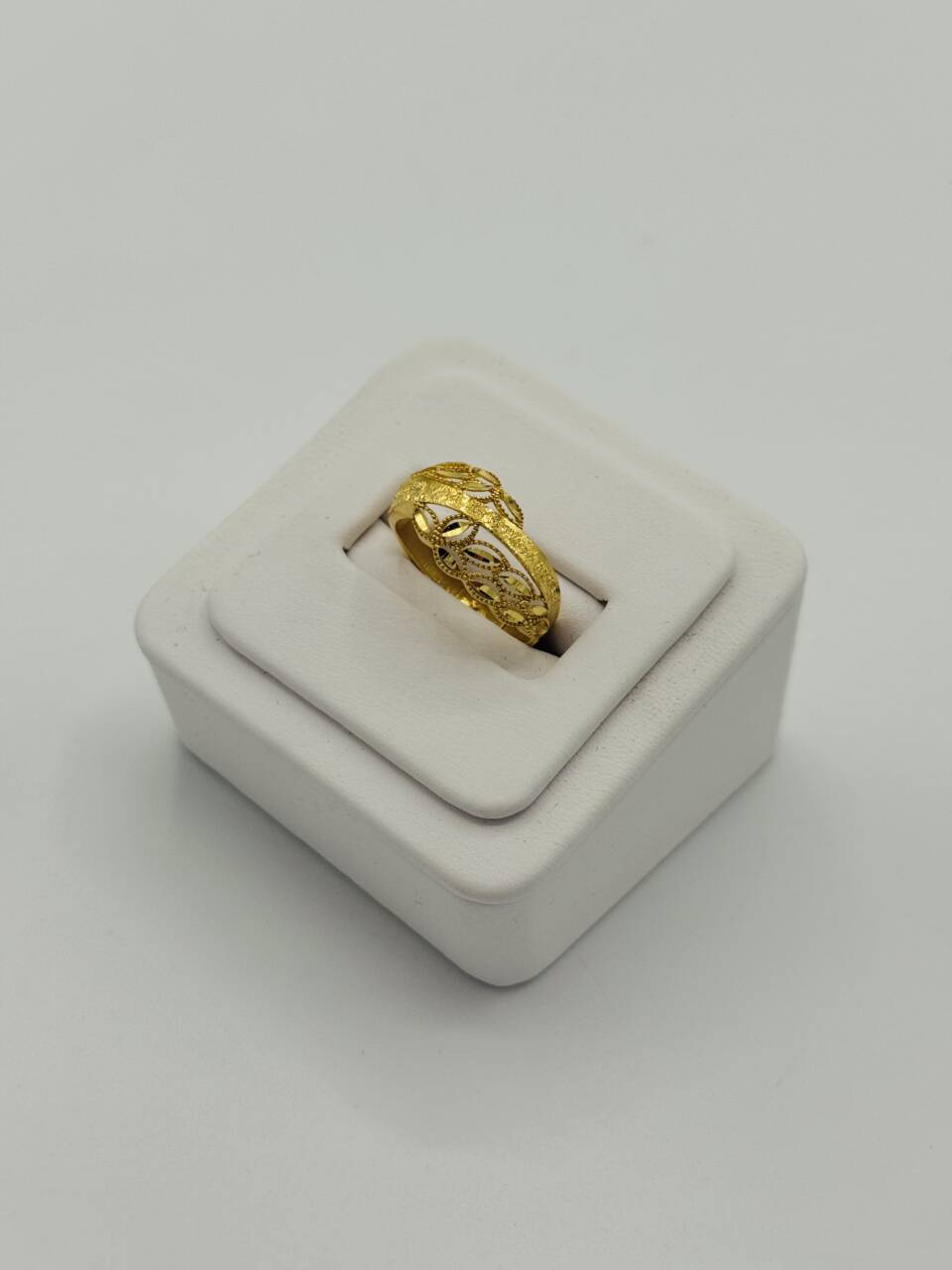 Ladies Ring