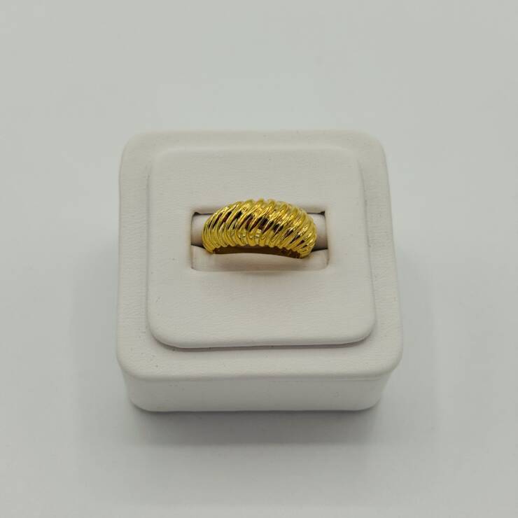 Ladies Ring