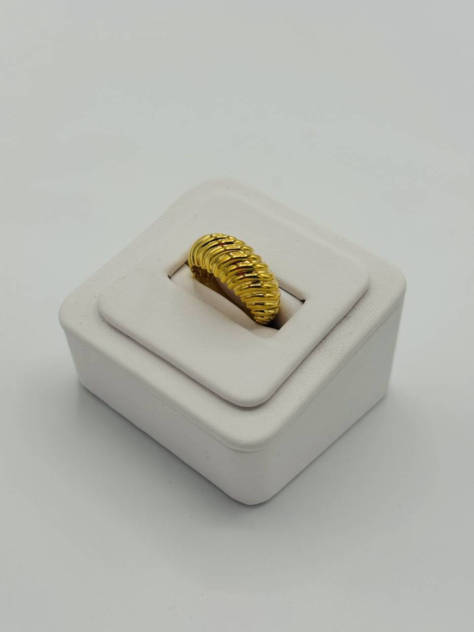 Ladies Ring