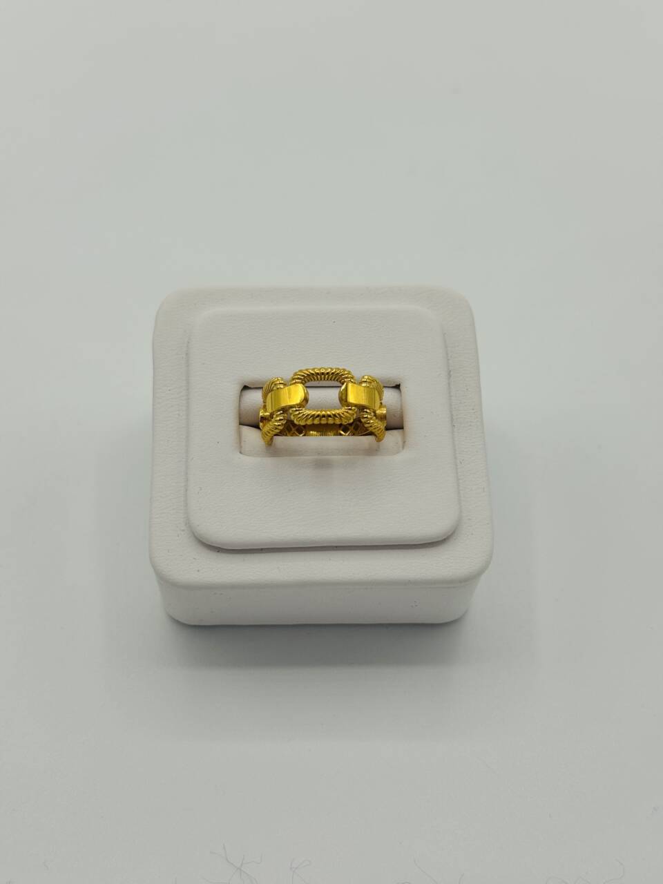 Ladies Ring