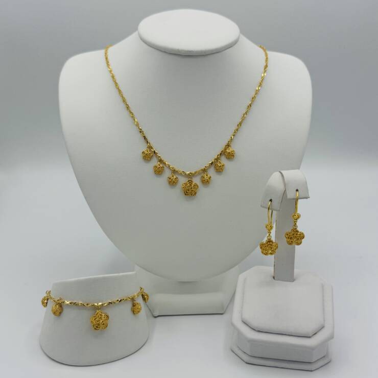 Necklace Set