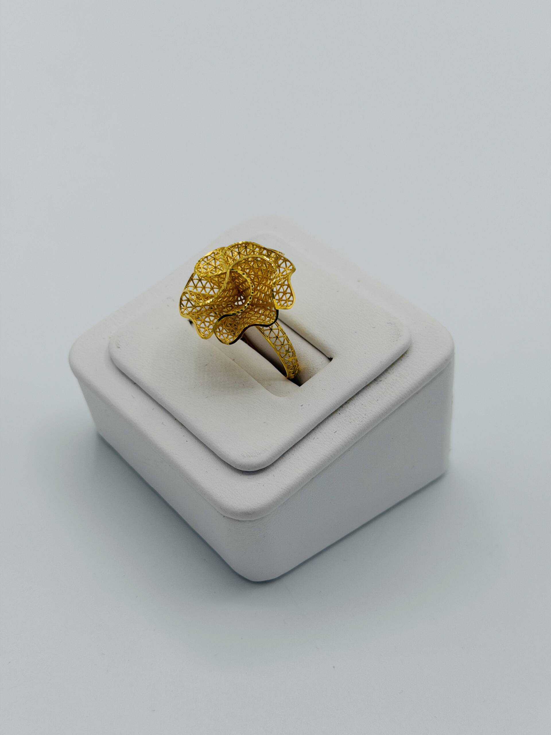 Ladies Ring
