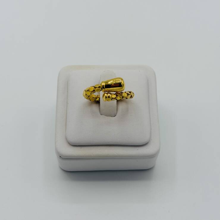 Ladies Ring