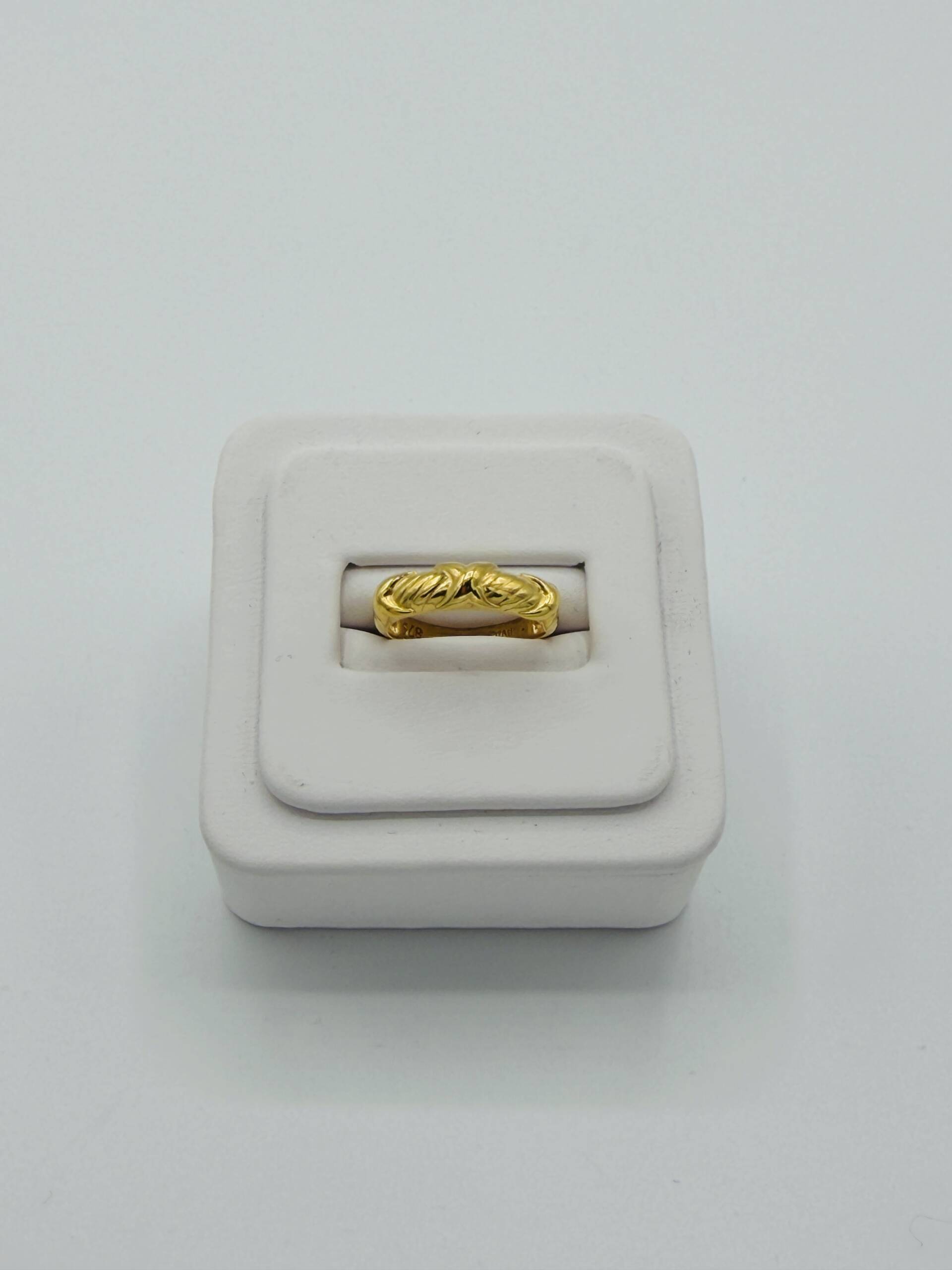 Ladies Ring