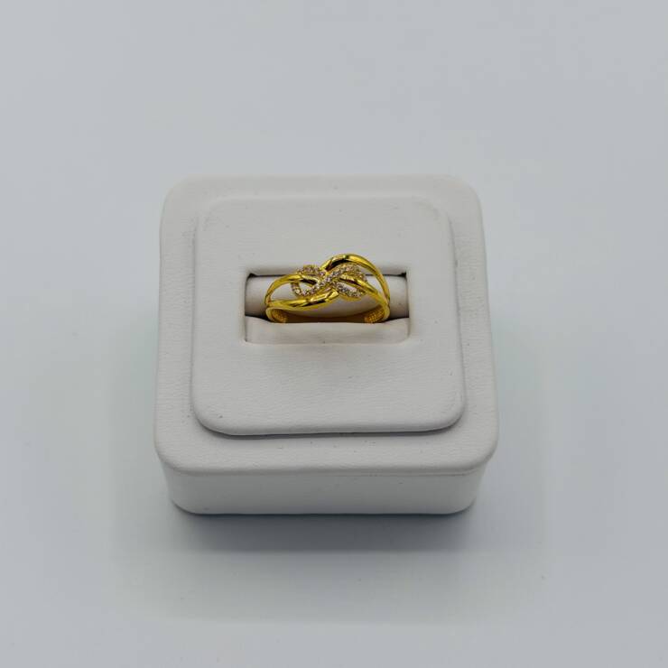 Ladies Ring