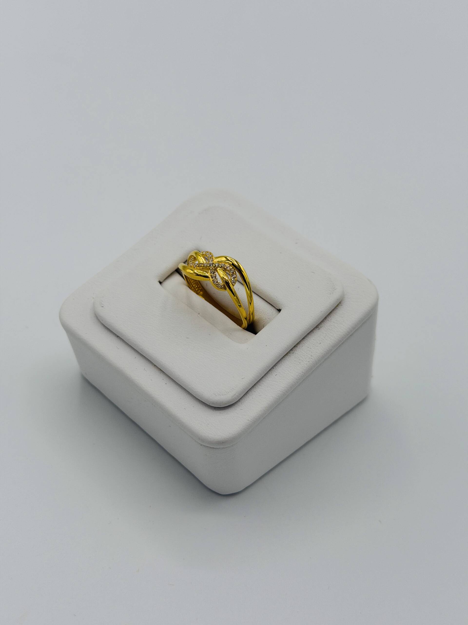 Ladies Ring