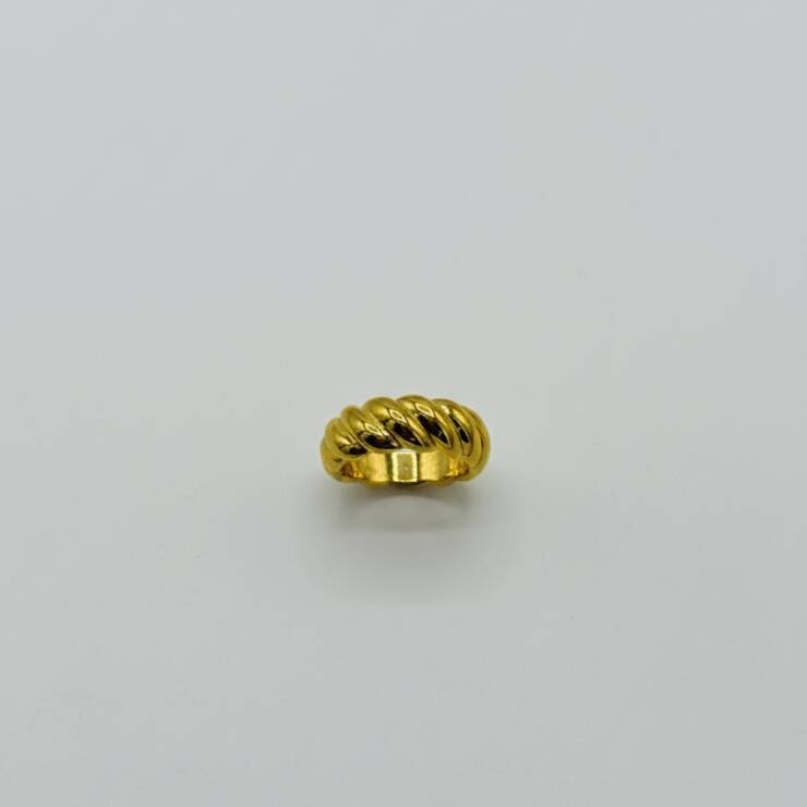 Ladies Ring