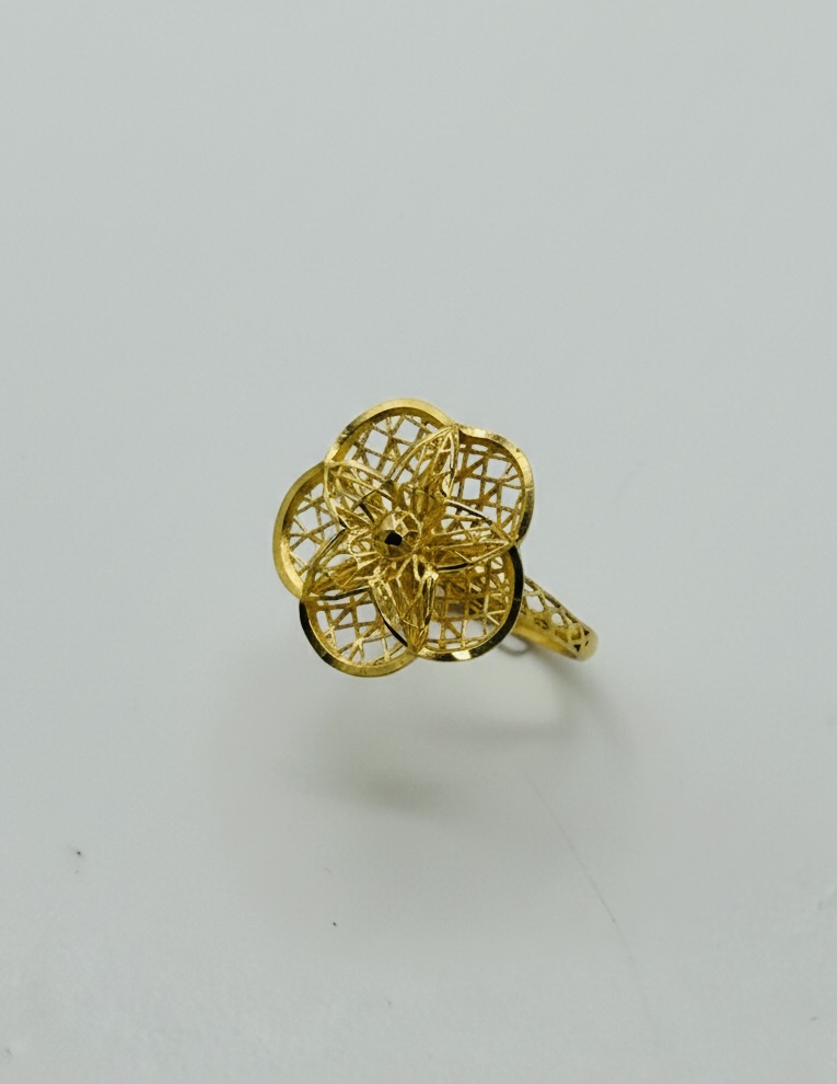 Ladies Ring