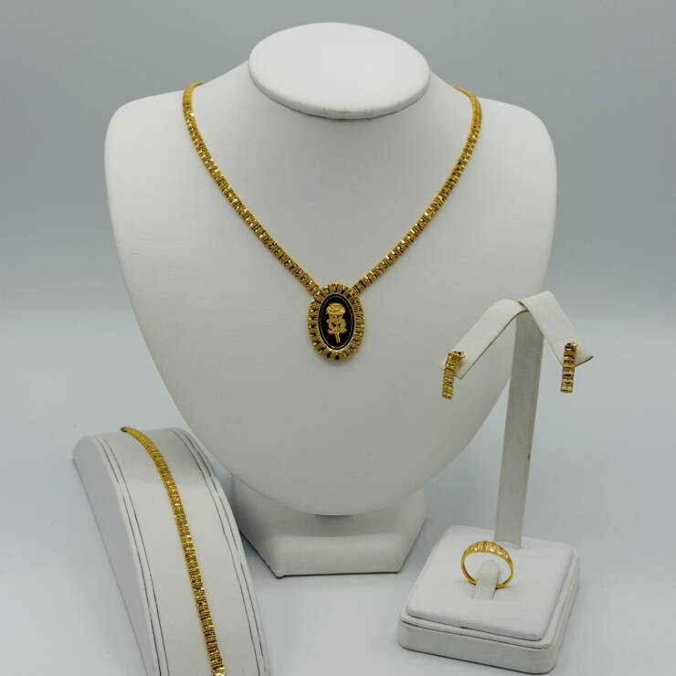 Necklace Set