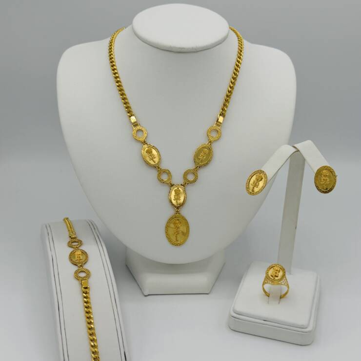 Necklace Set