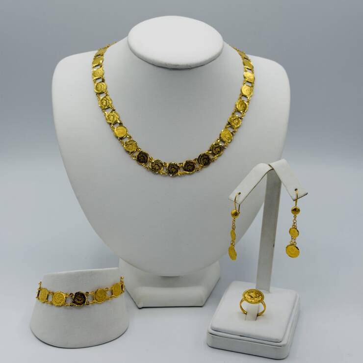 Necklace Set