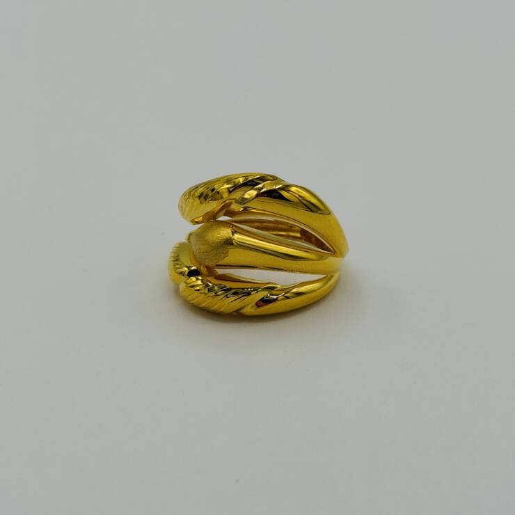 Ladies Ring