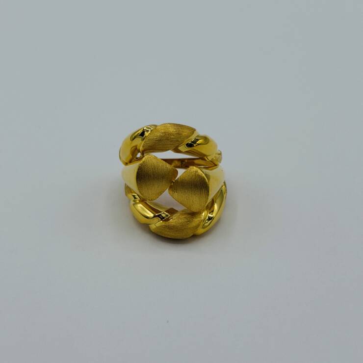 Ladies Ring