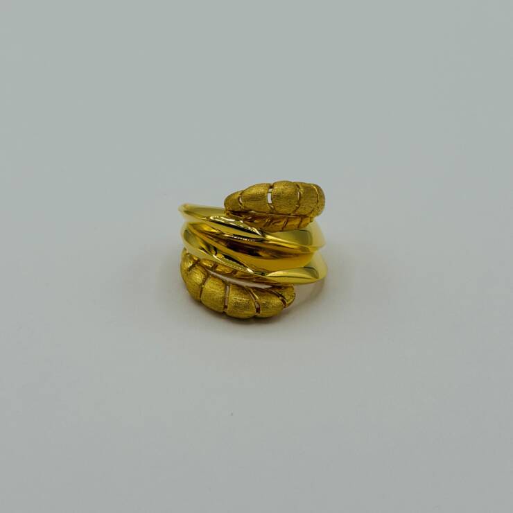 Ladies Ring