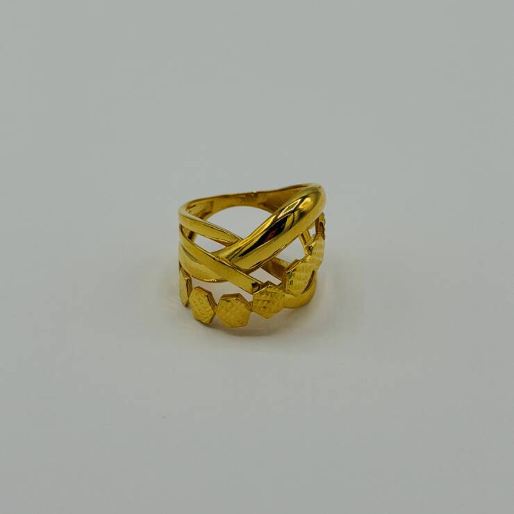 Ladies Ring