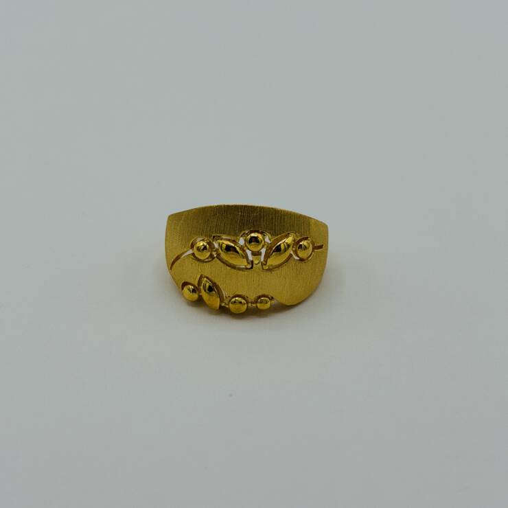 Ladies Ring