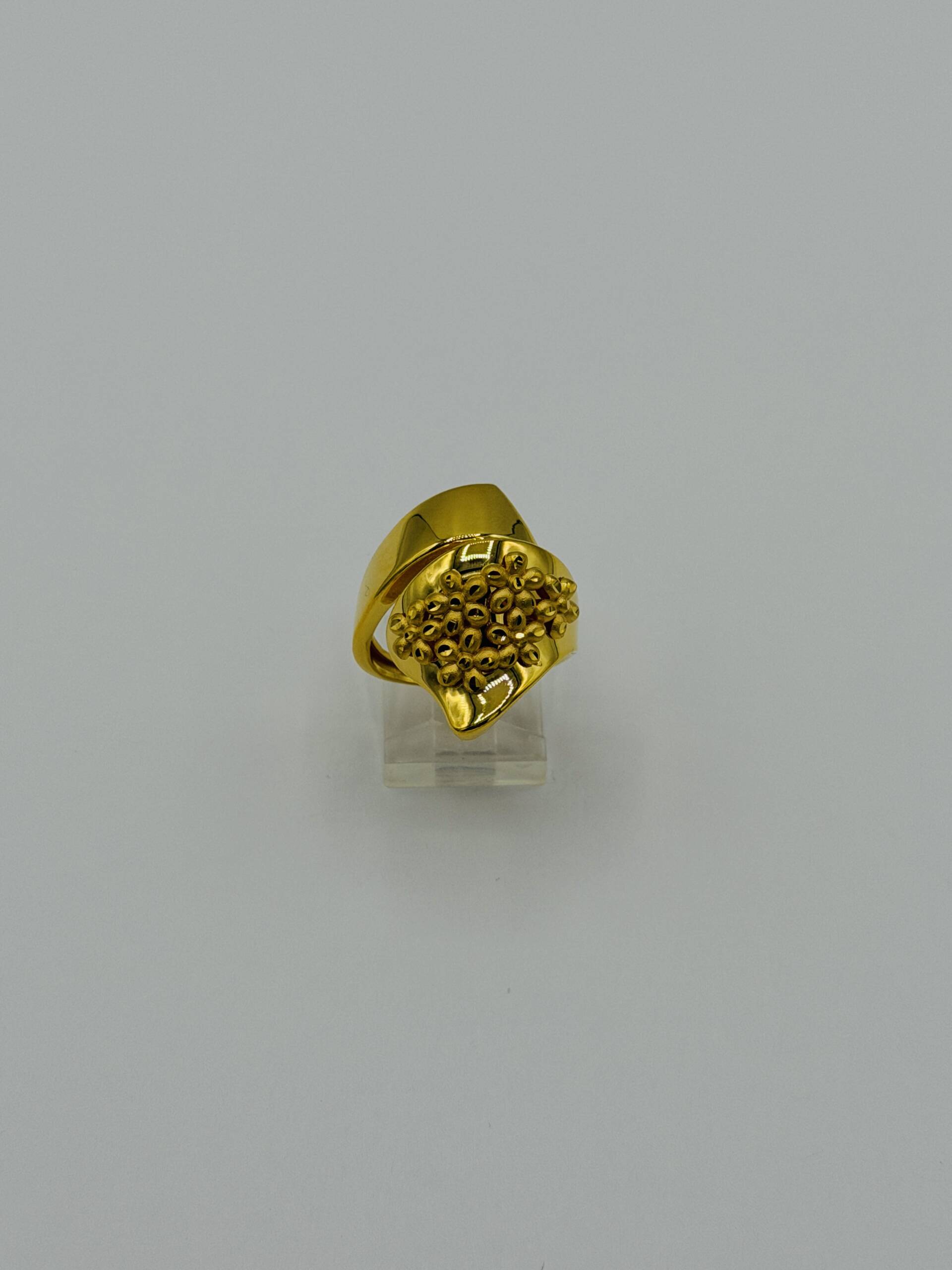 Ladies Ring