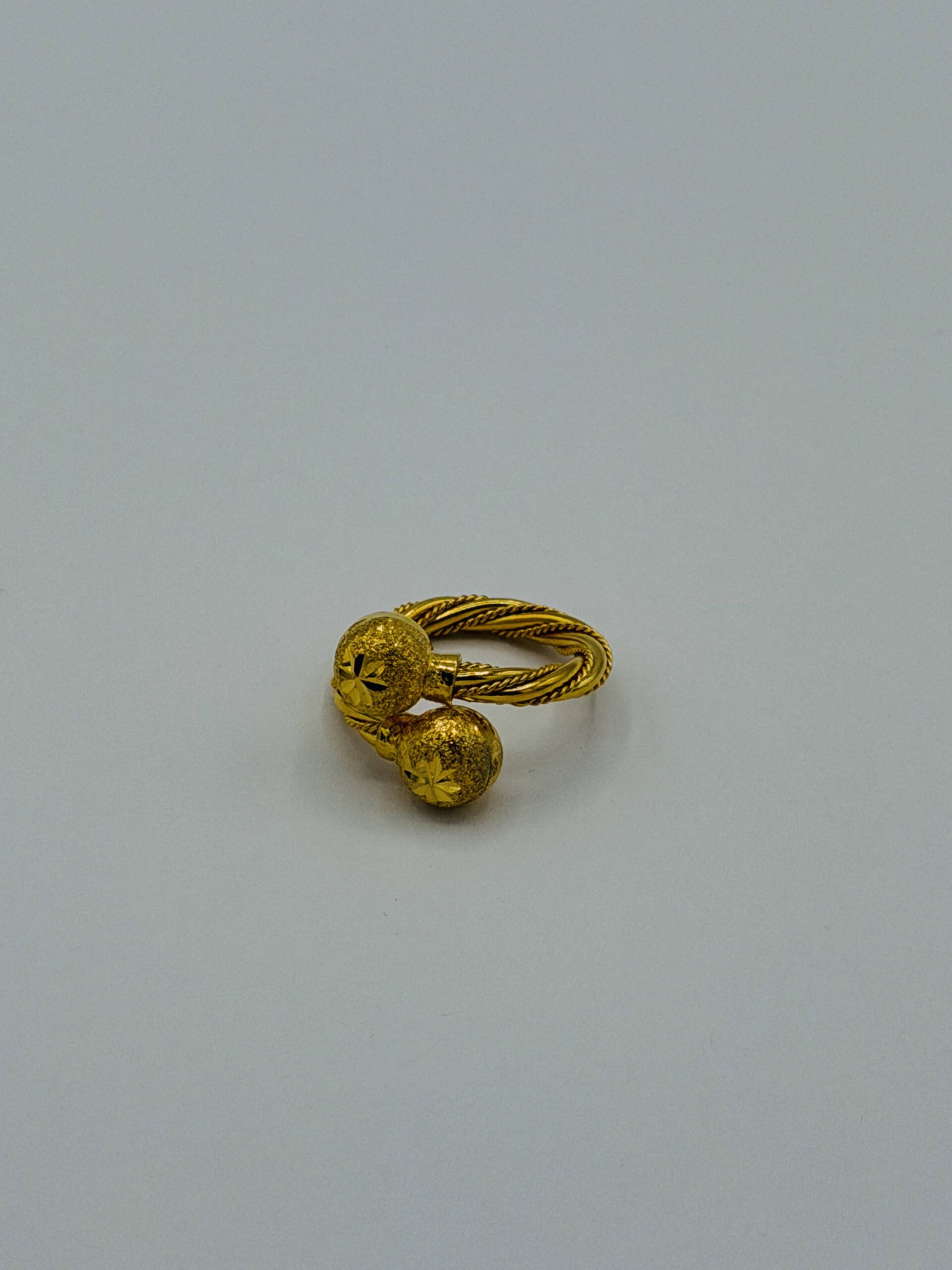 Ladies Ring