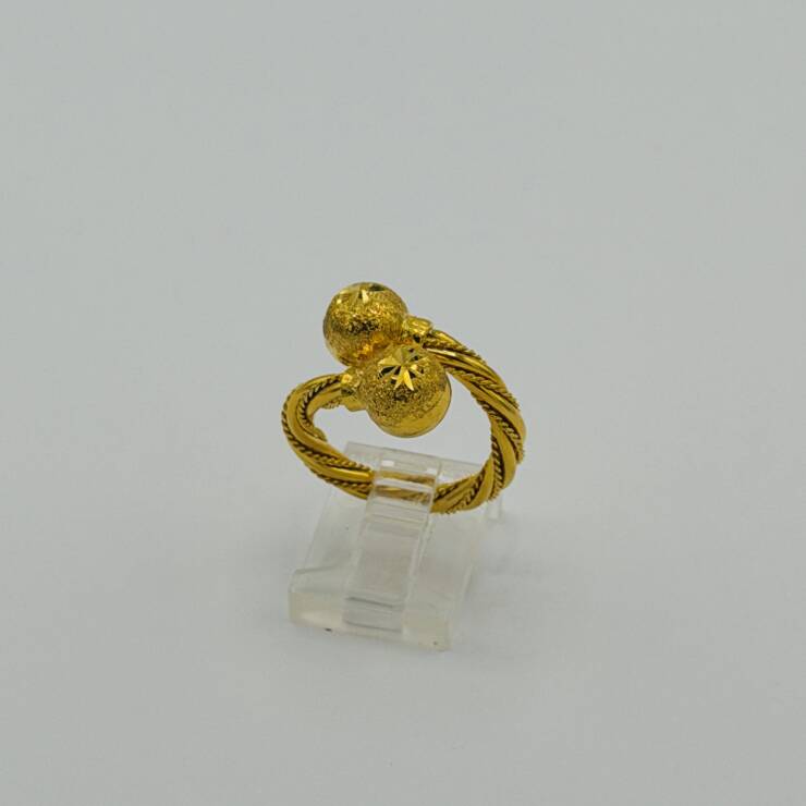 Ladies Ring