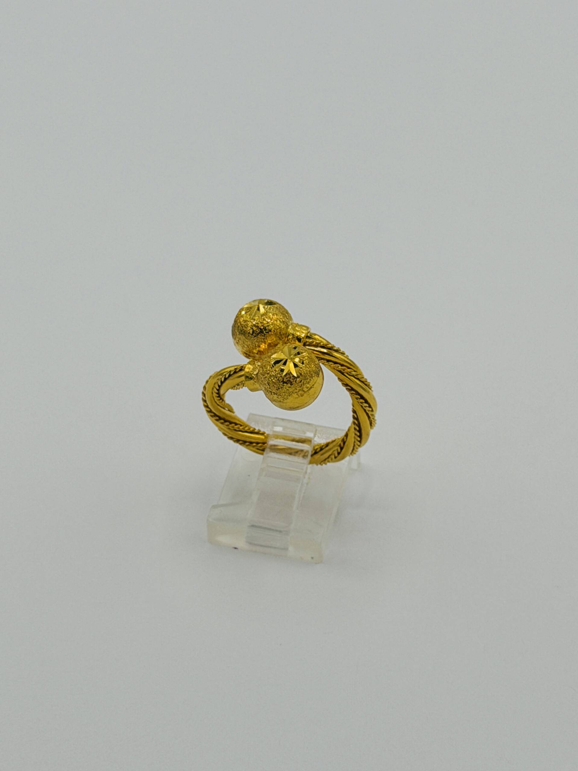 Ladies Ring
