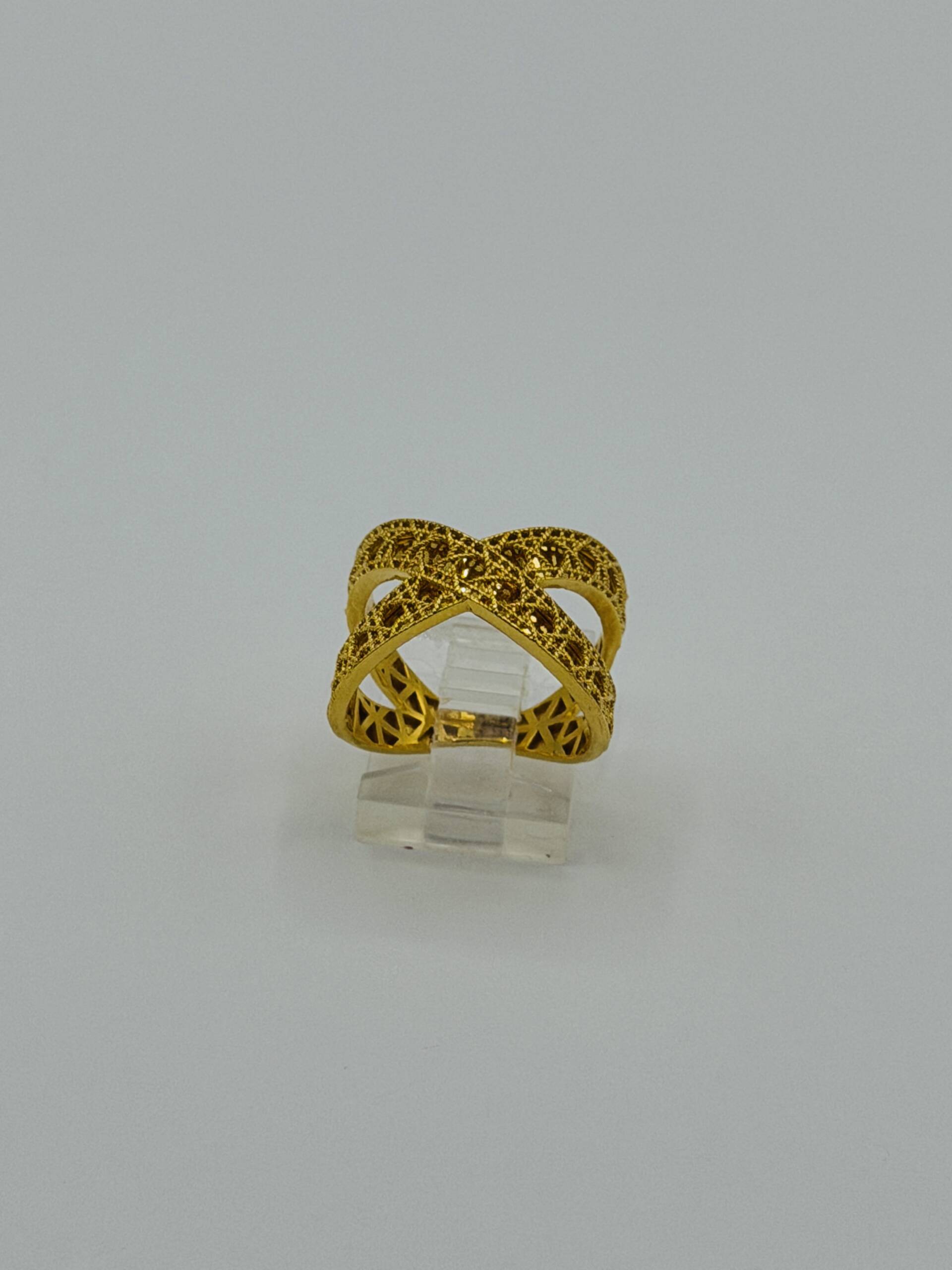 Ladies Ring