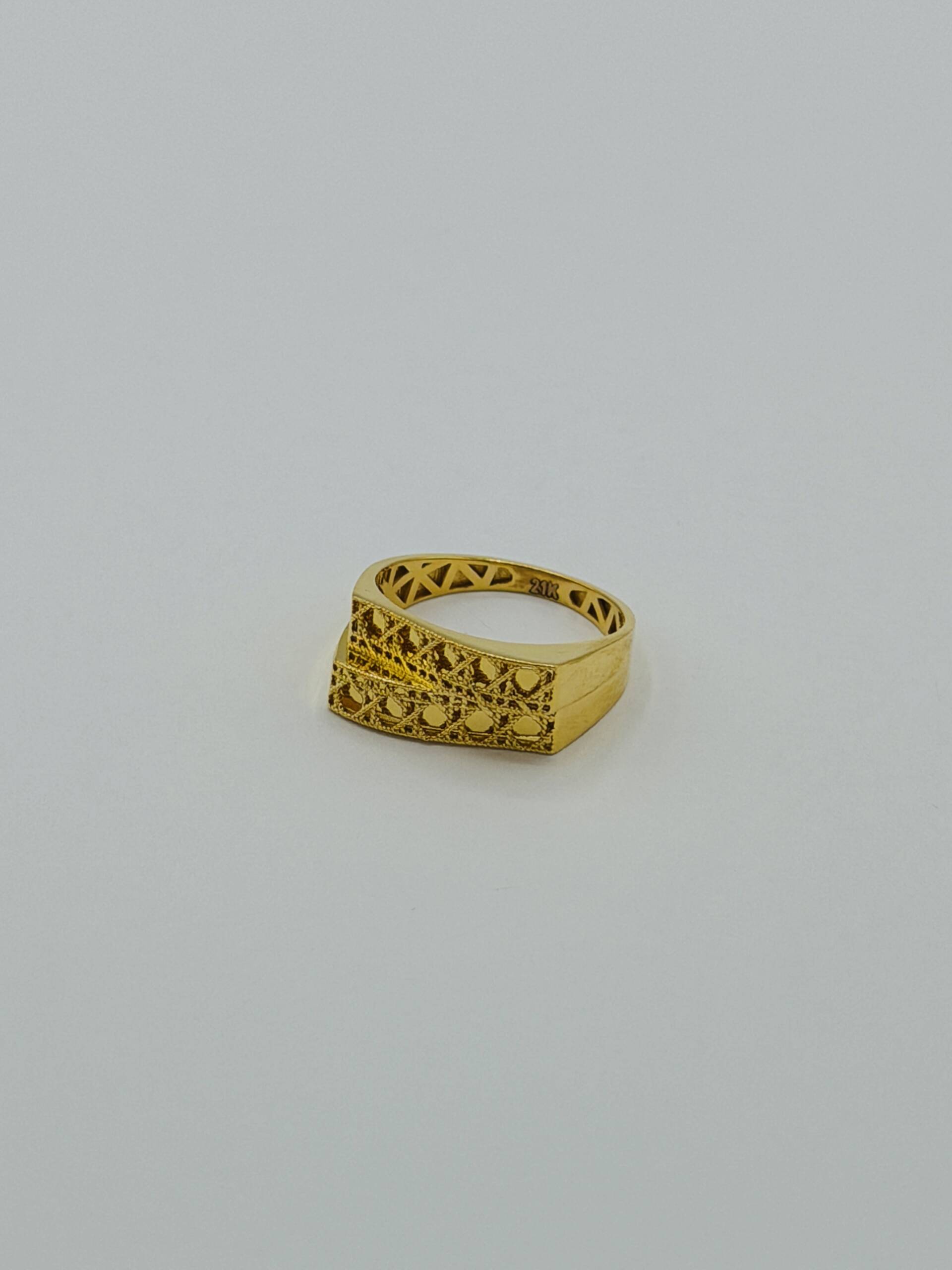 Ladies Ring