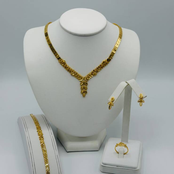 Necklace Set