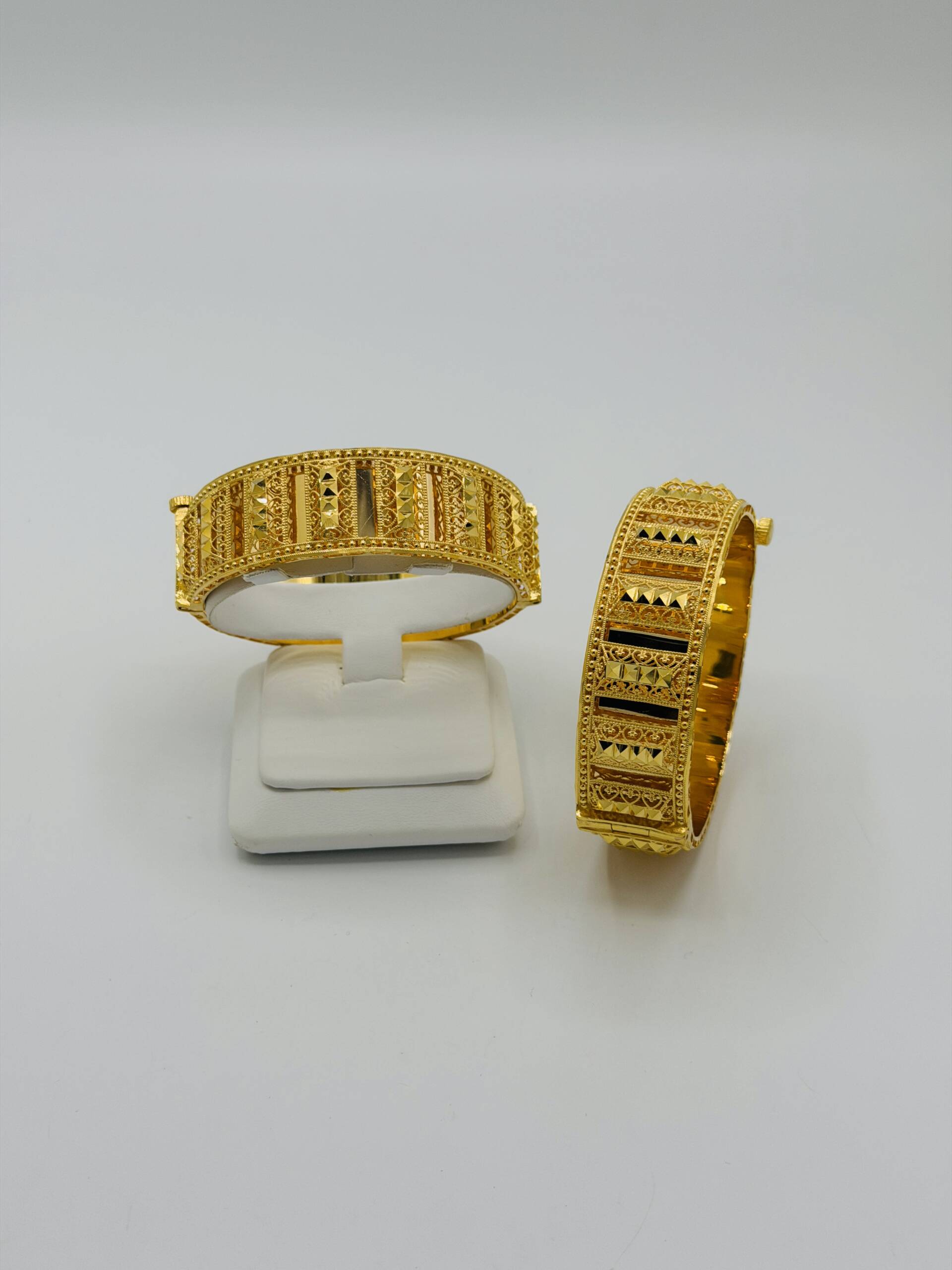 Hinged Bracelet