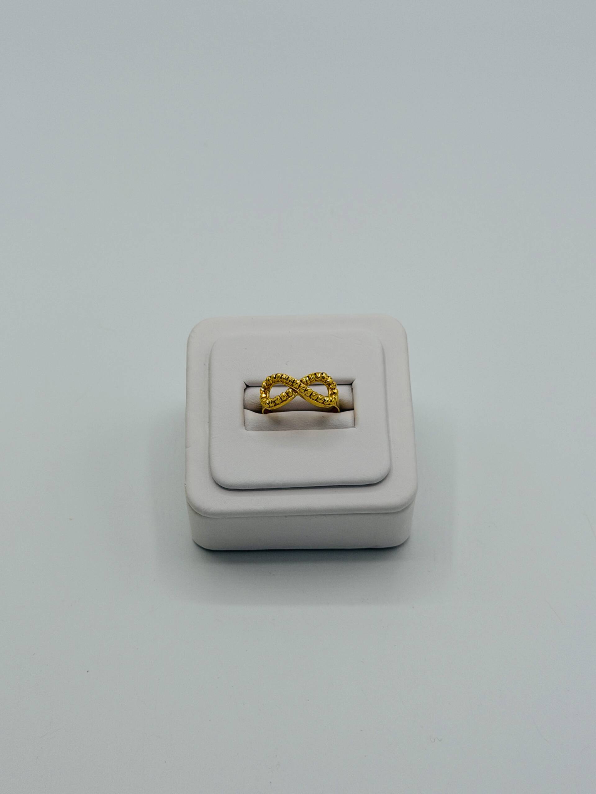 Ladies Ring