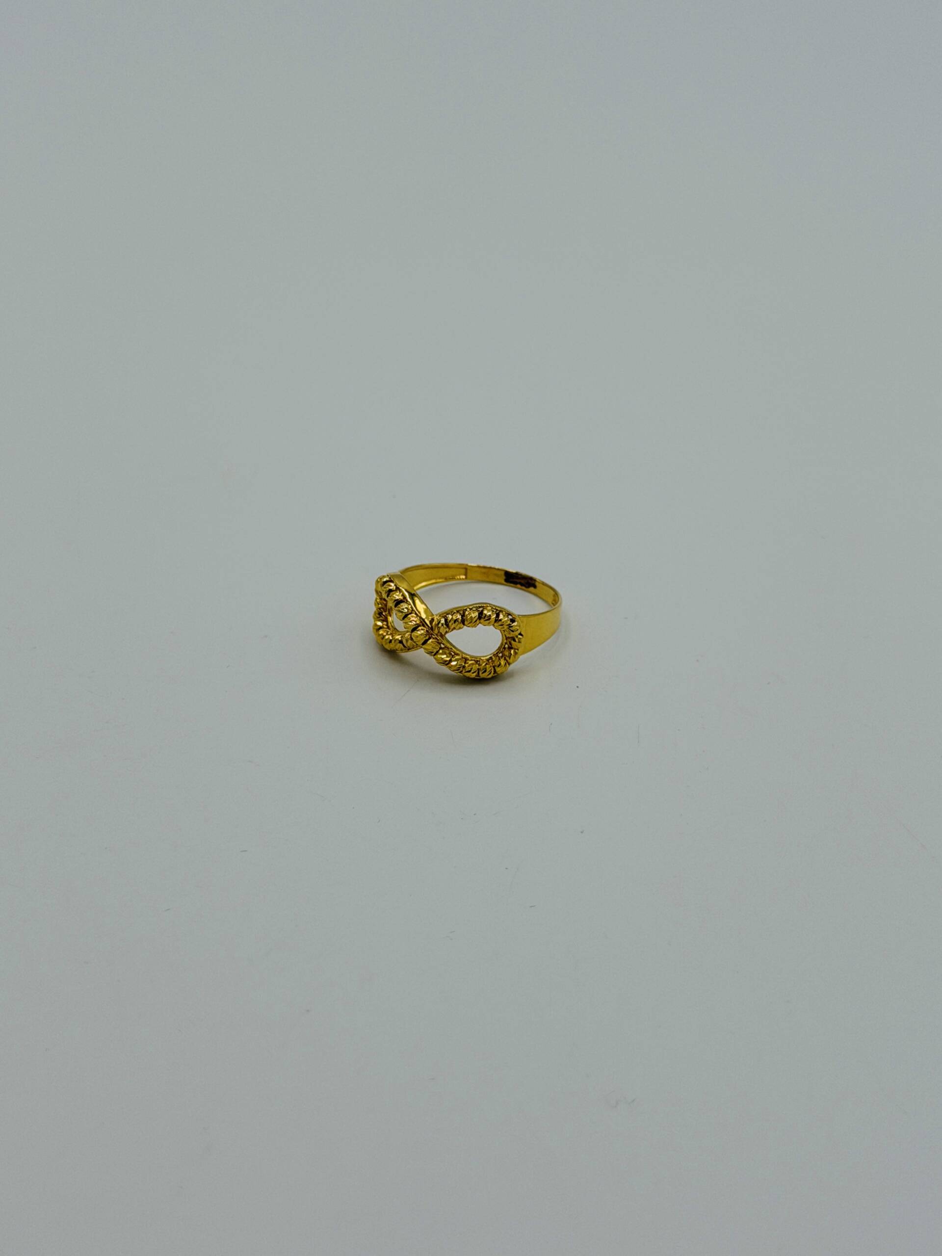 Ladies Ring