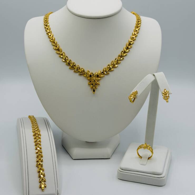 Necklace Set